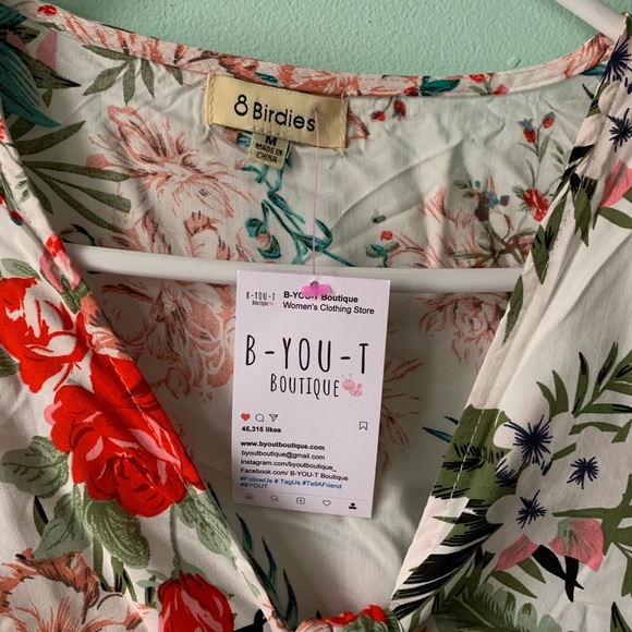 NWT Floral Top 🏷 - Picture 5 of 5